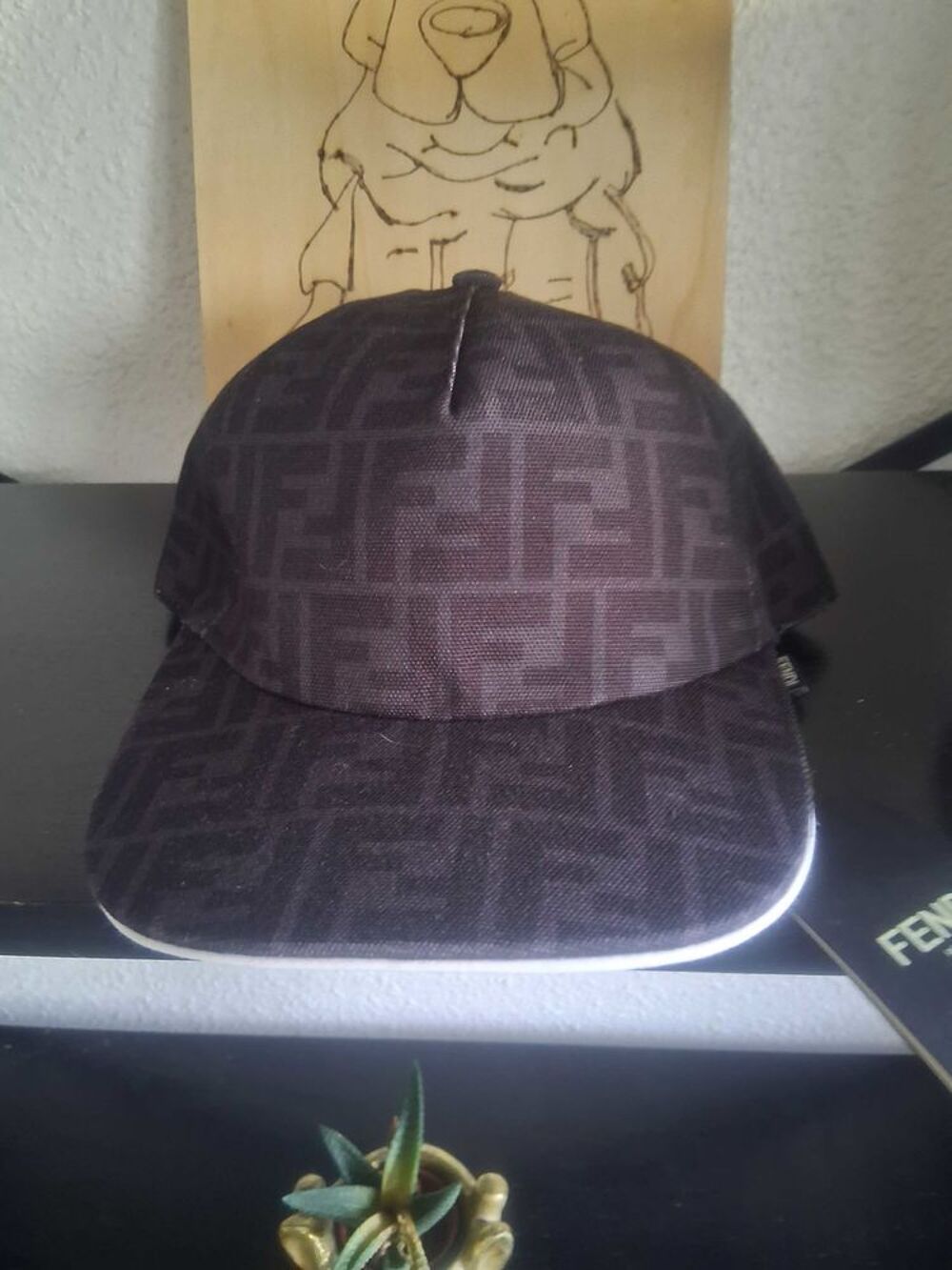 casquette fendi noir neuve avec &eacute;tiquettes Maroquinerie