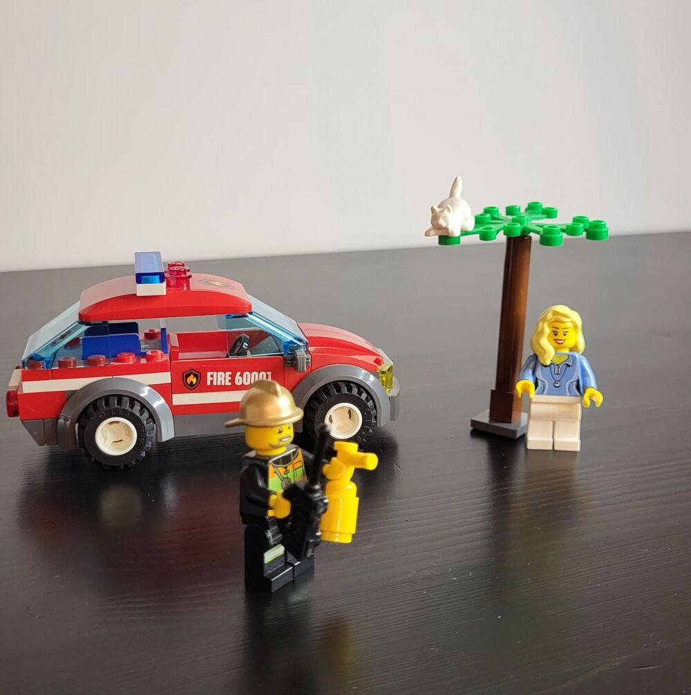 Lego city voiture du chef des pompiers ref 60001 Jeux / jouets
