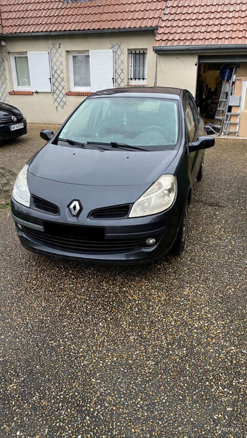 Renault Clio III Clio 1.2 16V 75 Confort Dynamique 2005 occasion Ormes 45140