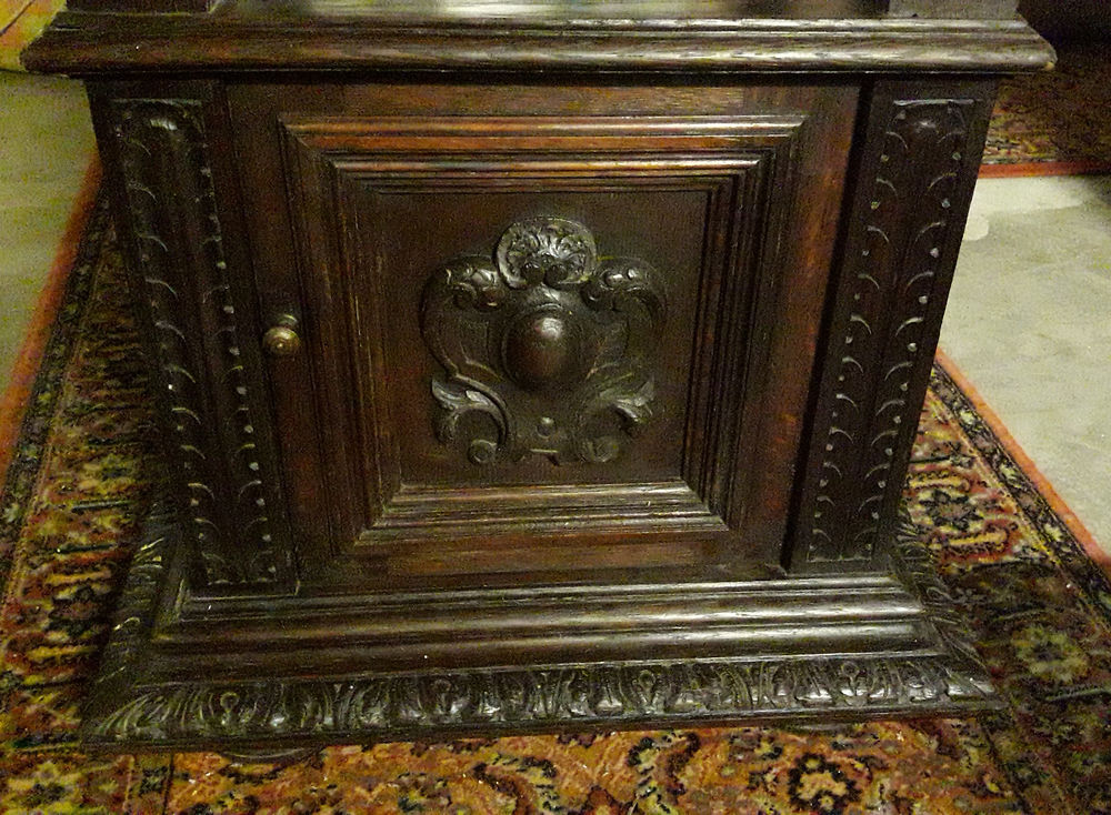 Desserte style Louis XIII Meubles