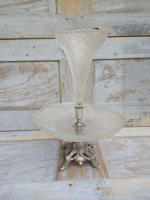 Ancien Surtout de Table Tulipier Verre Moulé et Régule 
Loches (37)