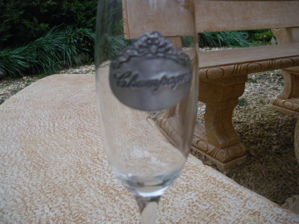12 coupes a champagne en verre et &eacute;tain Décoration