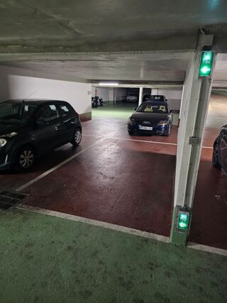  Parking / Garage  vendre 9 m