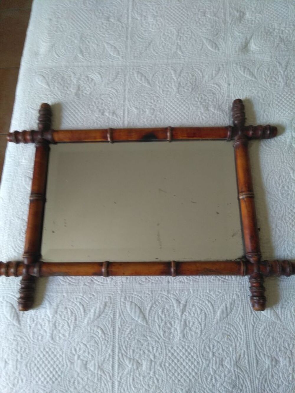 ancien miroir de barbier en bois facon bambou Décoration