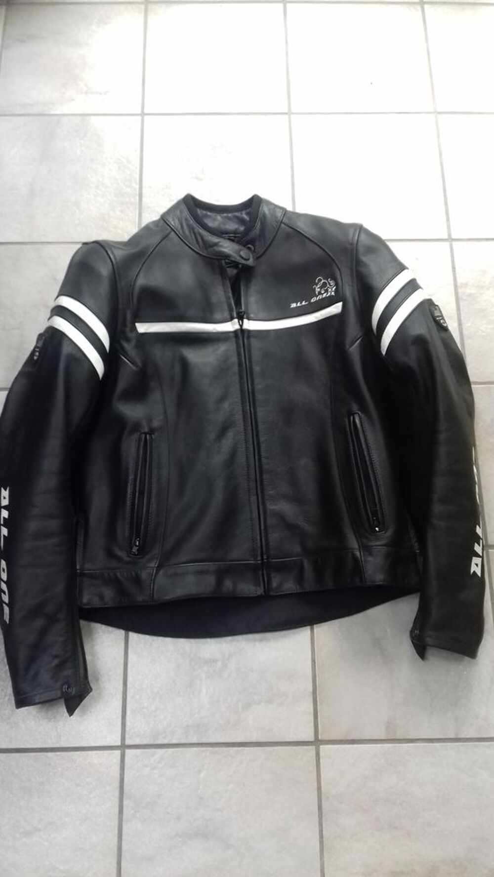 veste et pantalon cuir de moto Vêtements