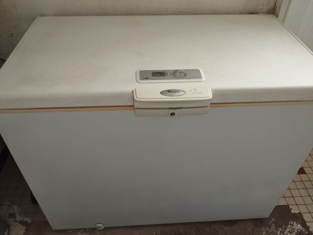 Cong&eacute;lateur coffre Whirlpool Electroménager