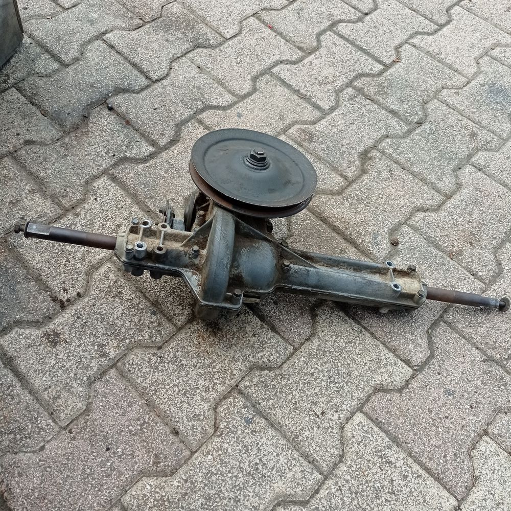 Bo&icirc;te de tracteur MTD 618-0251A, prix 150� Jardin