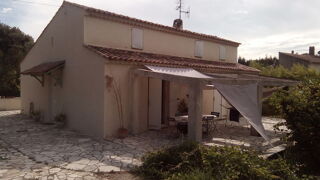  Villa  vendre 6 pices 200 m Saint-raphal