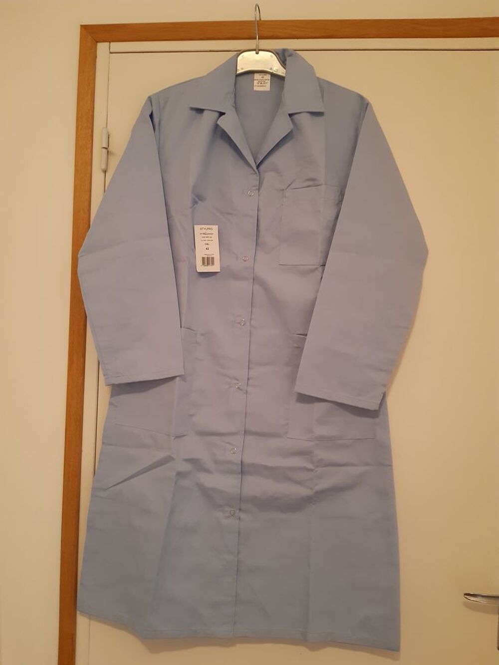Blouse 2 blanches et 1 bleu ciel femme Taille 42 - XL ? Neuf Vêtements