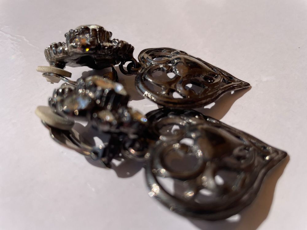BO Boucle d'oreille clip noire strass crystal pendant coeur Bijoux et montres