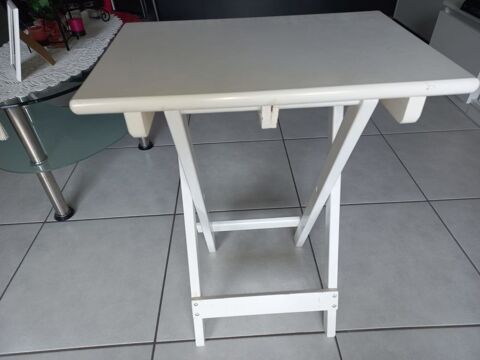 Petite table pliable Aix-les-Bains (73)