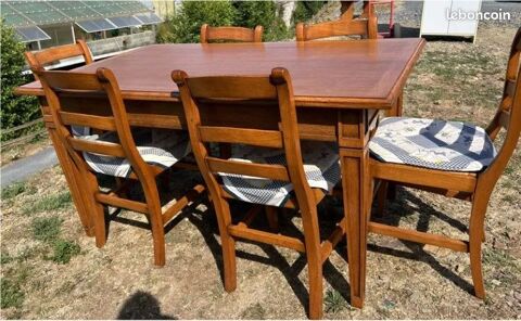  table avec 6 chaises assorties fabrication française 130 Torigny-les-Villes (50)