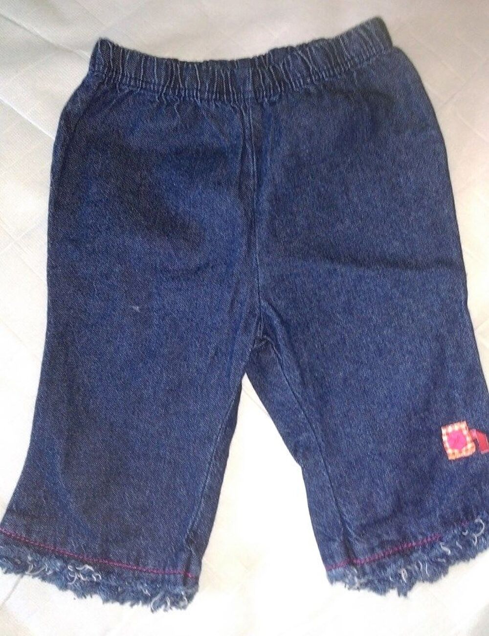 pantalon fille absorba- 3 mois bon &eacute;tat 0.70 euro
Puriculture