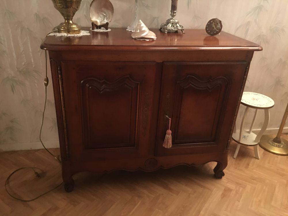 Confiturier merisier style Louis XV Meubles