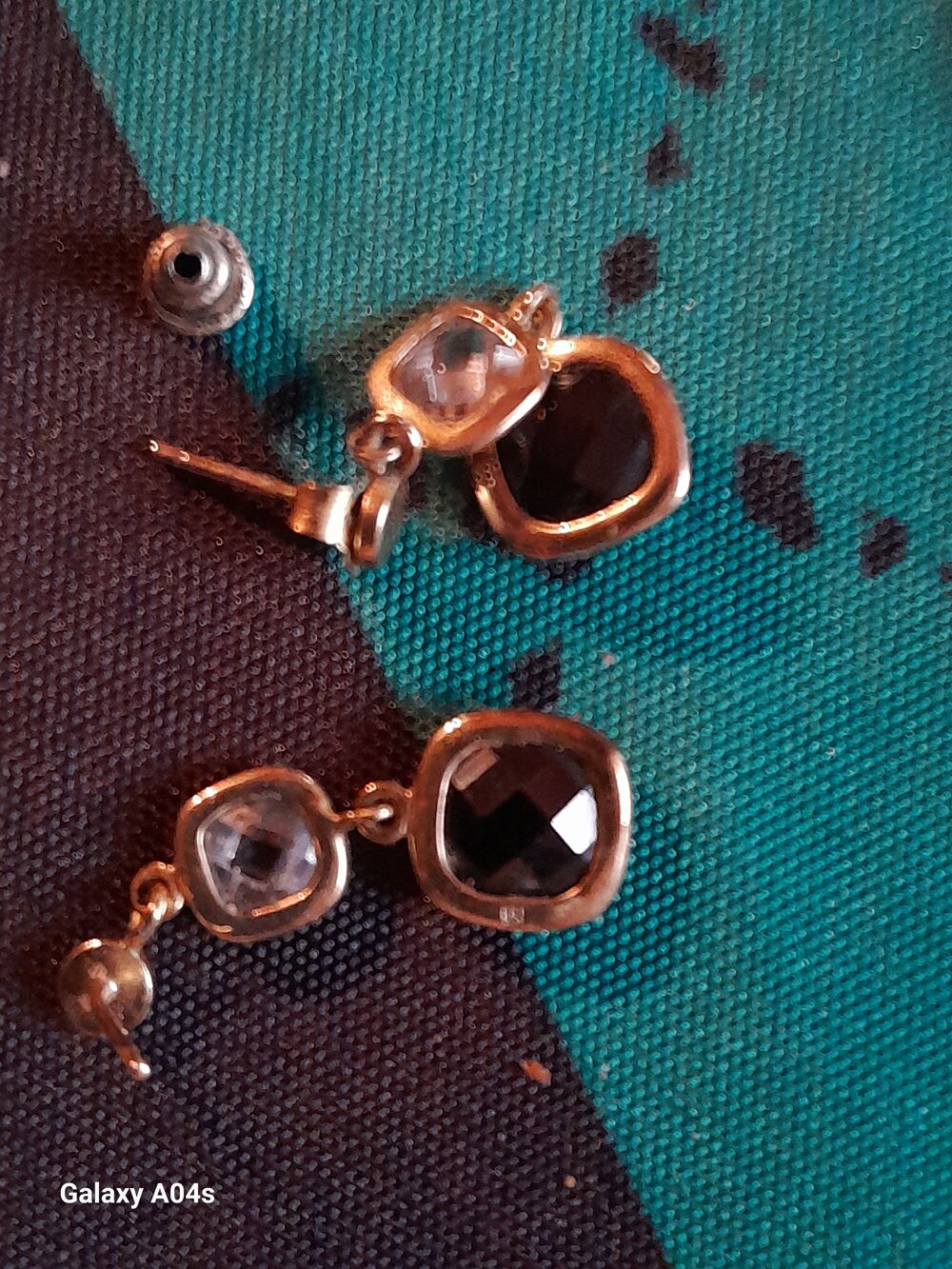 Diverses boucles d'oreilles plaqu&eacute; or argent 2 euros l'unit&eacute; Bijoux et montres