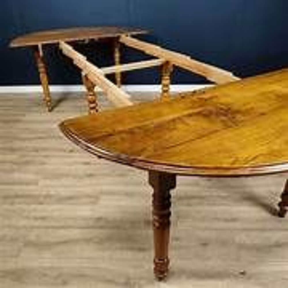 une authentique table six pieds ave ses trois rallonges Meubles