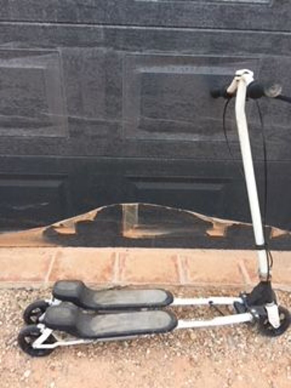 TROTTINETTE 3 ROUES BON ETAT Jeux / jouets