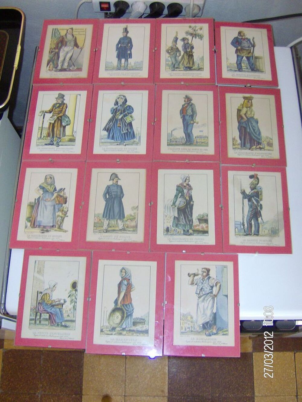 SUPERBE ENSEMBLE DE 15 PLANCHES DE LIVRES 13X18 CMS S/V. Décoration