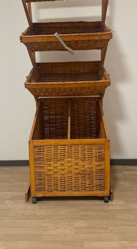 Pr�sentoir panier en osier 220 Bressols (82)