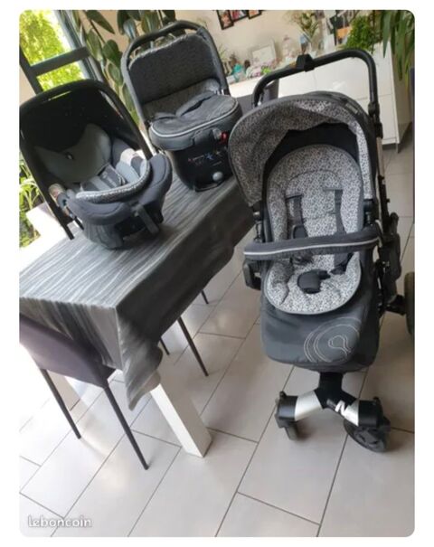 Lot trio poussette et lit bébé avec meuble 500 Plouvain (62)