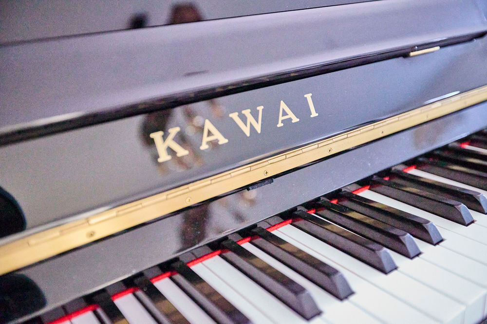 : PIANO DROIT KAWAI KU-10 NOIR LAQU&Eacute; Instruments de musique