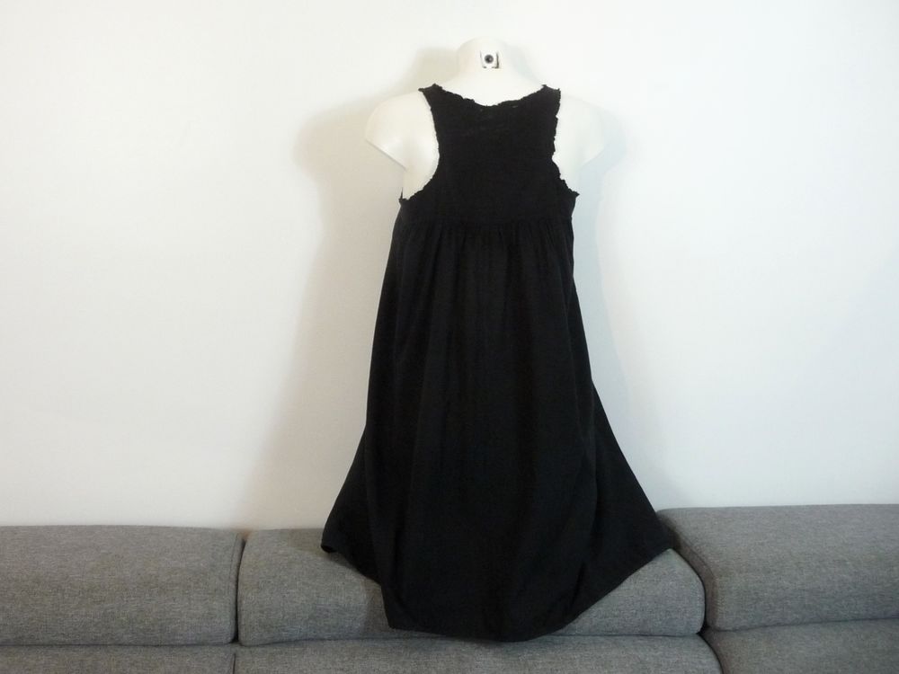Robe/ Tunique Evas&eacute;e Noir sans manches Vêtements