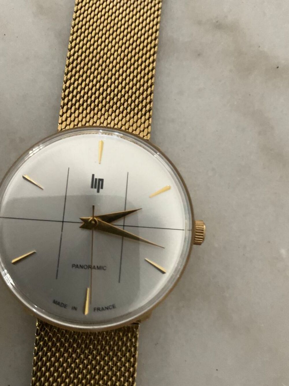 Tr&egrave;s belle montre femme marque LIP Bijoux et montres