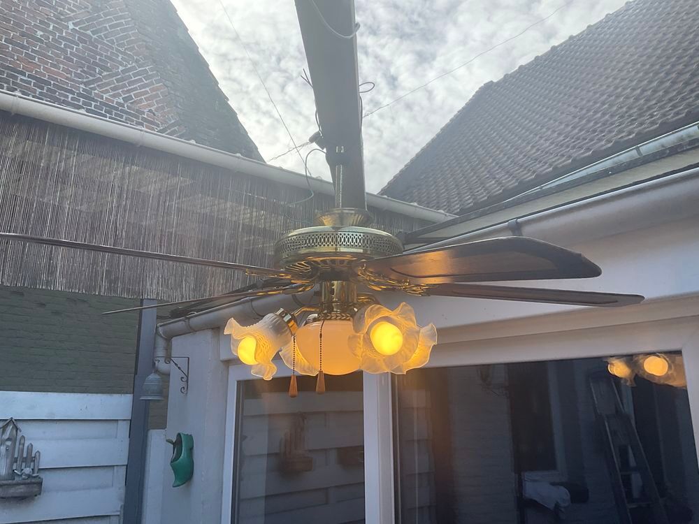 Luminaire avec ventilateur Bricolage
