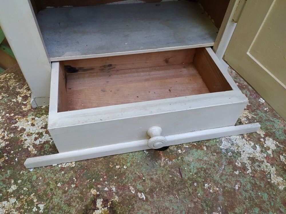 Petite Armoire de Toilette Bois &agrave; Corniche 
Meubles