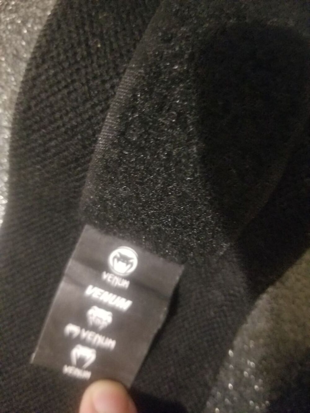 2 bandes de support poignet Venum hyperlift noire Sports