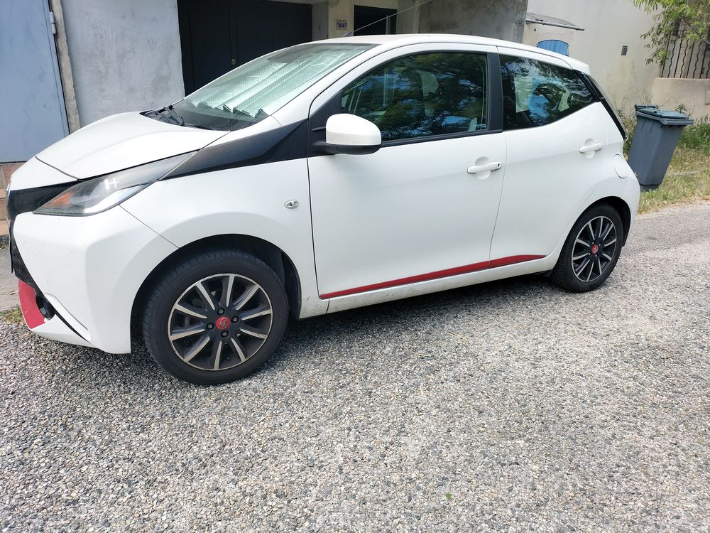 Aygo 1.0 VVT-i x-play 2018 occasion 26200 Mont&eacute;limar