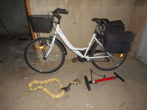 vlo femme 80 Nmes (30)