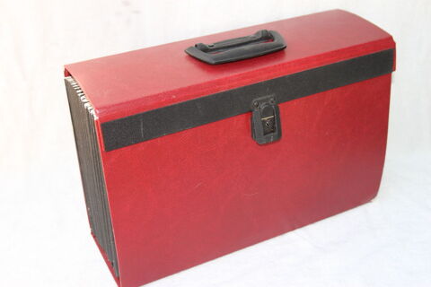 Mallette Porte documents 
3 Montigny-Lencoup (77)