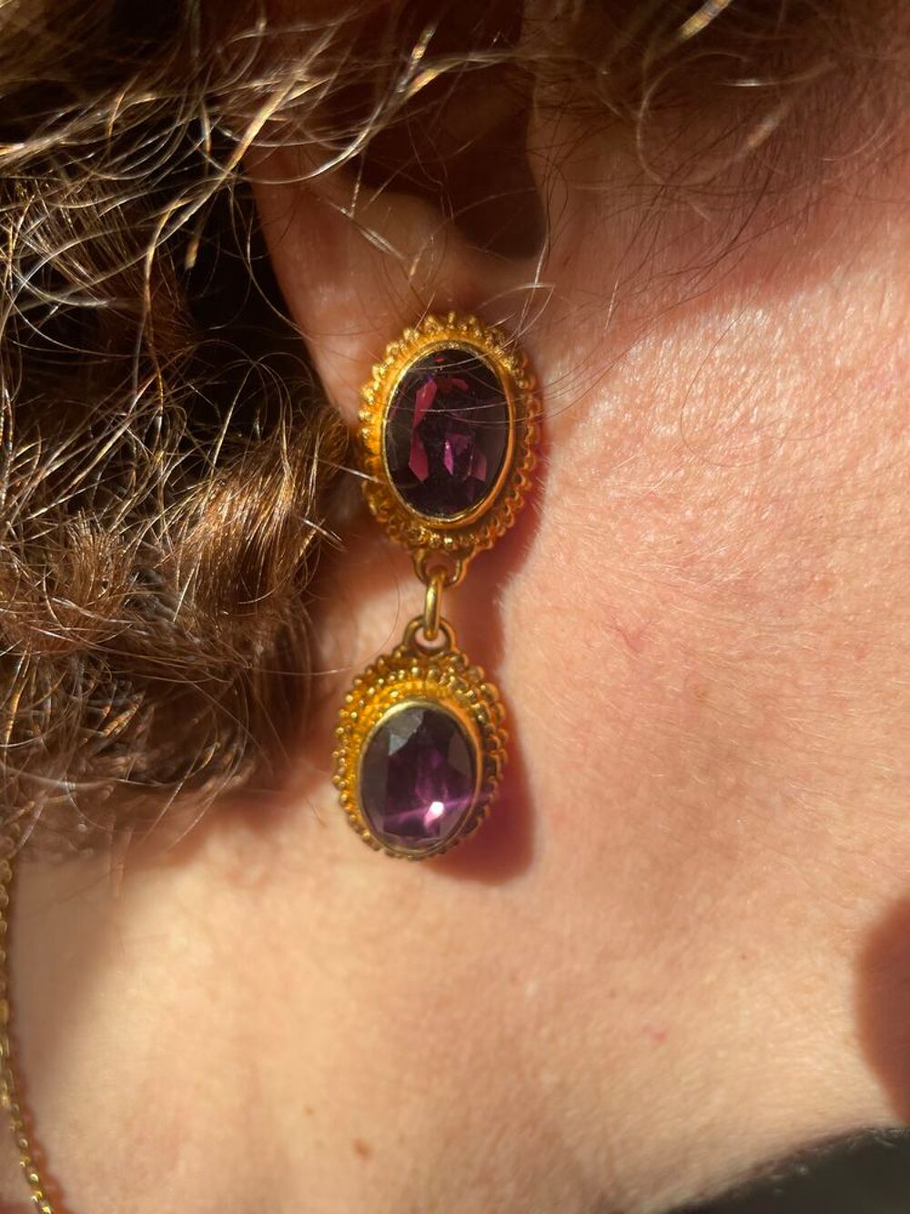 BO Clip pendante ovale perl&eacute;e Dor&eacute;e avec strass Fuchsia Bijoux et montres