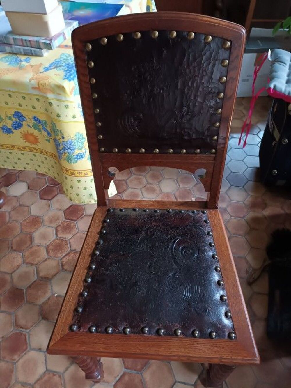 Salle &agrave; manger compl&egrave;teHENRI II -Ch&ecirc;ne - Tr&egrave;s bon &eacute;tat Meubles