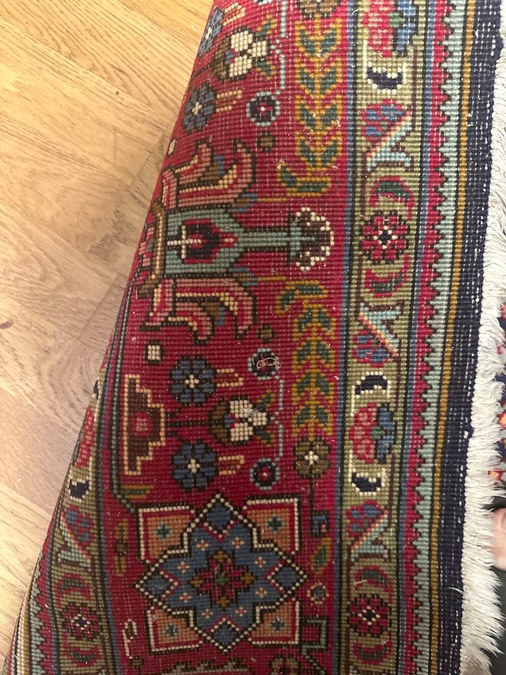 Tapis Persan H&eacute;ris €" Fait Main €" R&eacute;gion de Tabriz €" Excellent Etat Prix : 2 500 Meubles