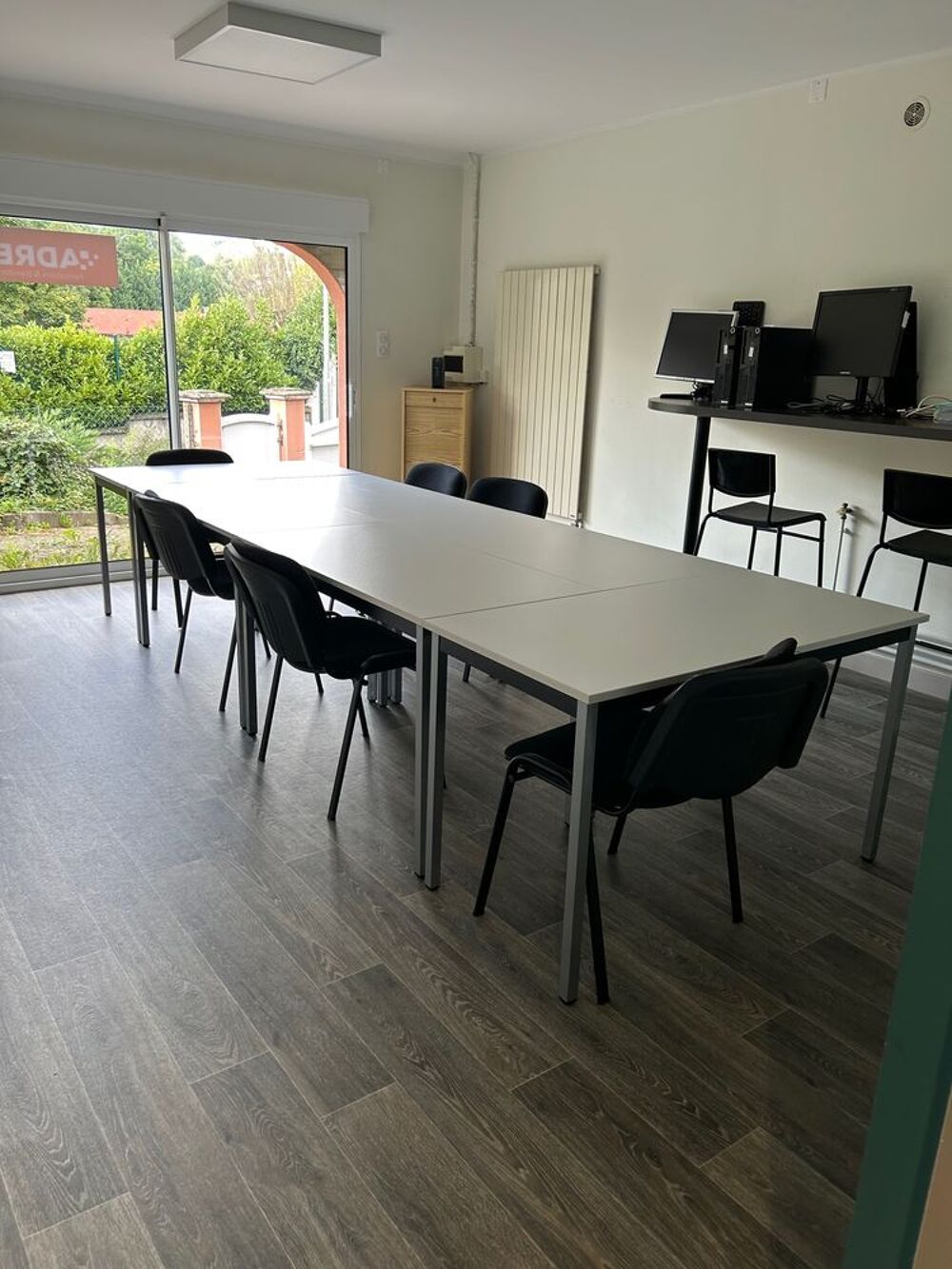 Location Autre Bureaux en idéalement situés sur le bas de Thiers. Thiers