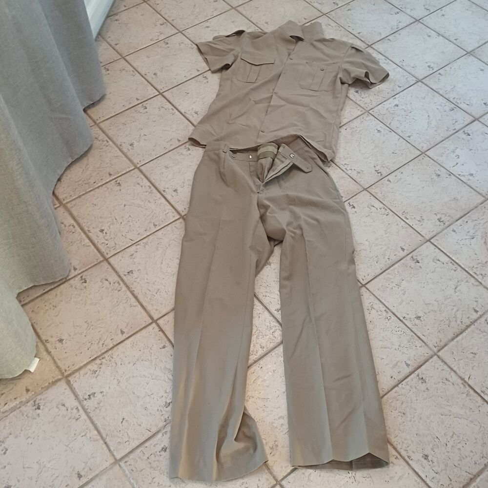 Tenue militaire 