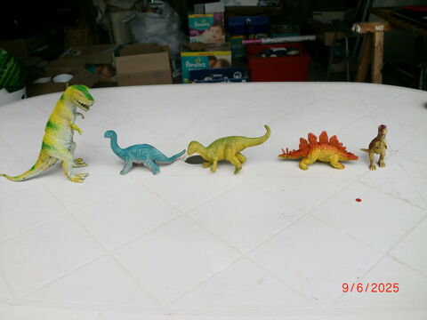 Dinosaures en plastique 4 Merville (59)