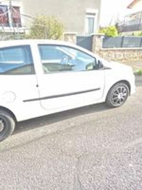 Twingo II 1.2 60 Authentique 2011 occasion 87000 Limoges