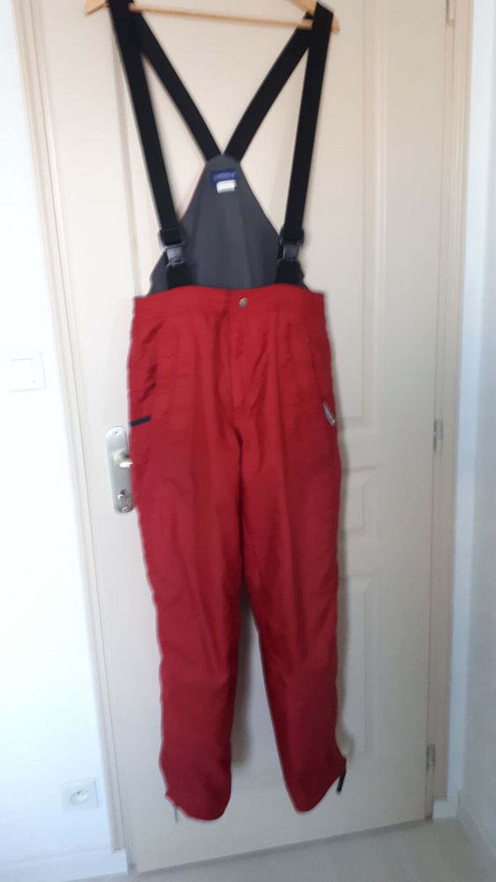 Tenue de ski, blouson et salopette de marque CIMALP Sports