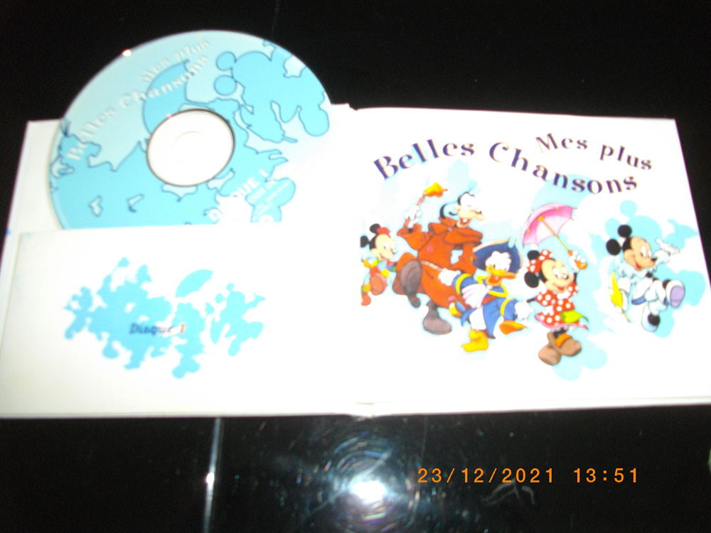 Pochette de deux Cd "MES PLUS BELLES CHANSONS" pour enfant CD et vinyles