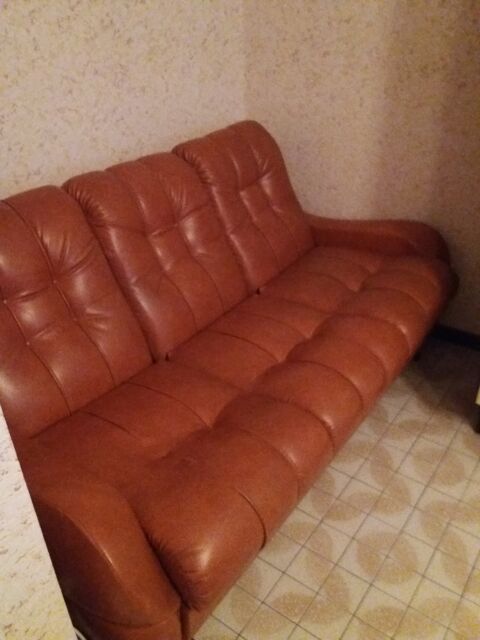 canap�-lit .
70 Labastide-Saint-Pierre (82)