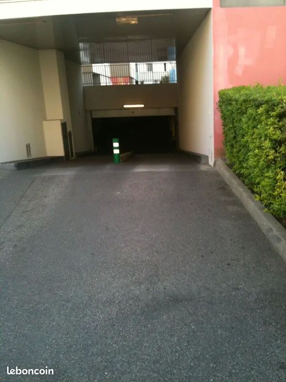 Location Parking/Garage Gratte-Ciel emplacement de parking numéroté Villeurbanne
