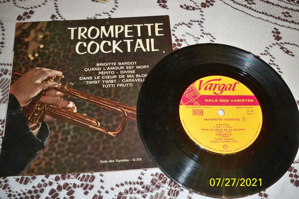 TROMPETTE COCKTAIL GALA DES VARIETES 45T Audio et hifi