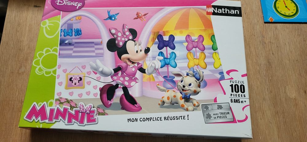 Puzzle Minnie Disney 100 pi&egrave;ces Nathan Jeux / jouets