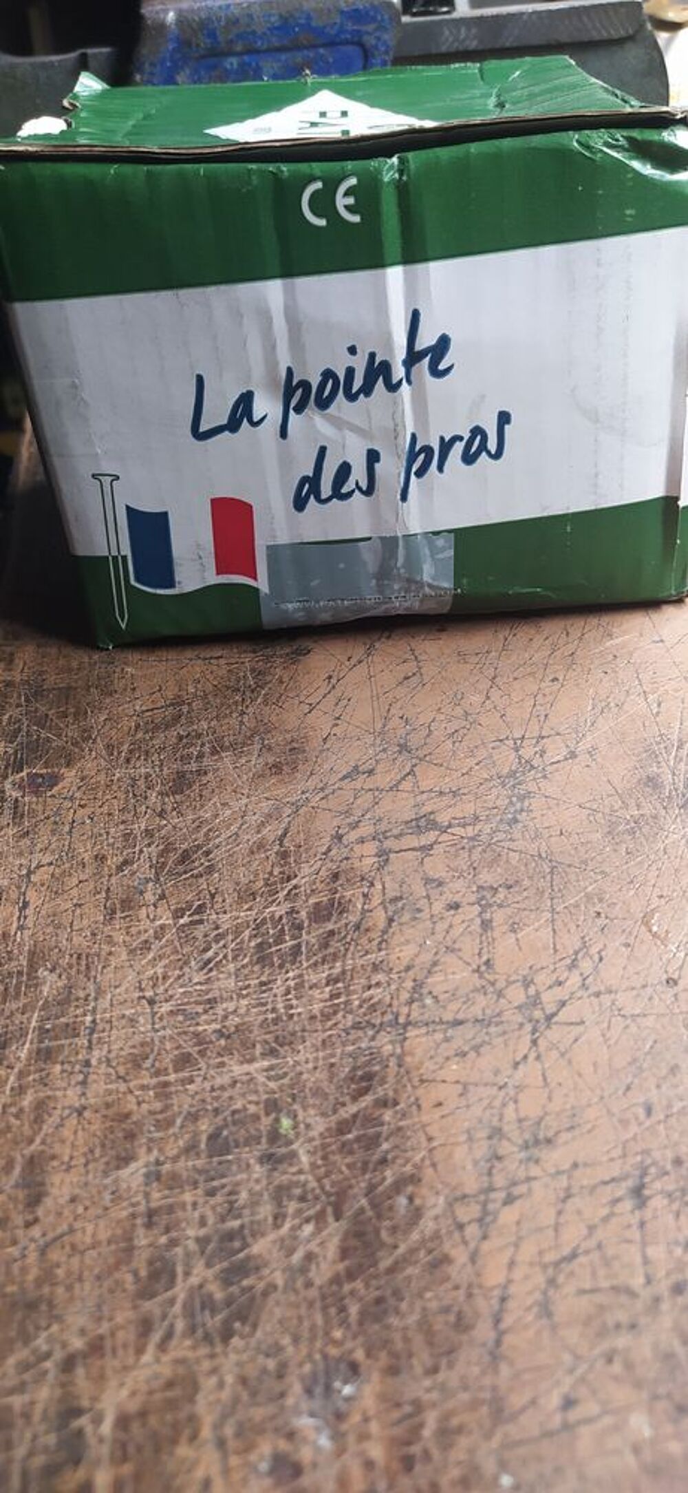 Boite de clous Bricolage