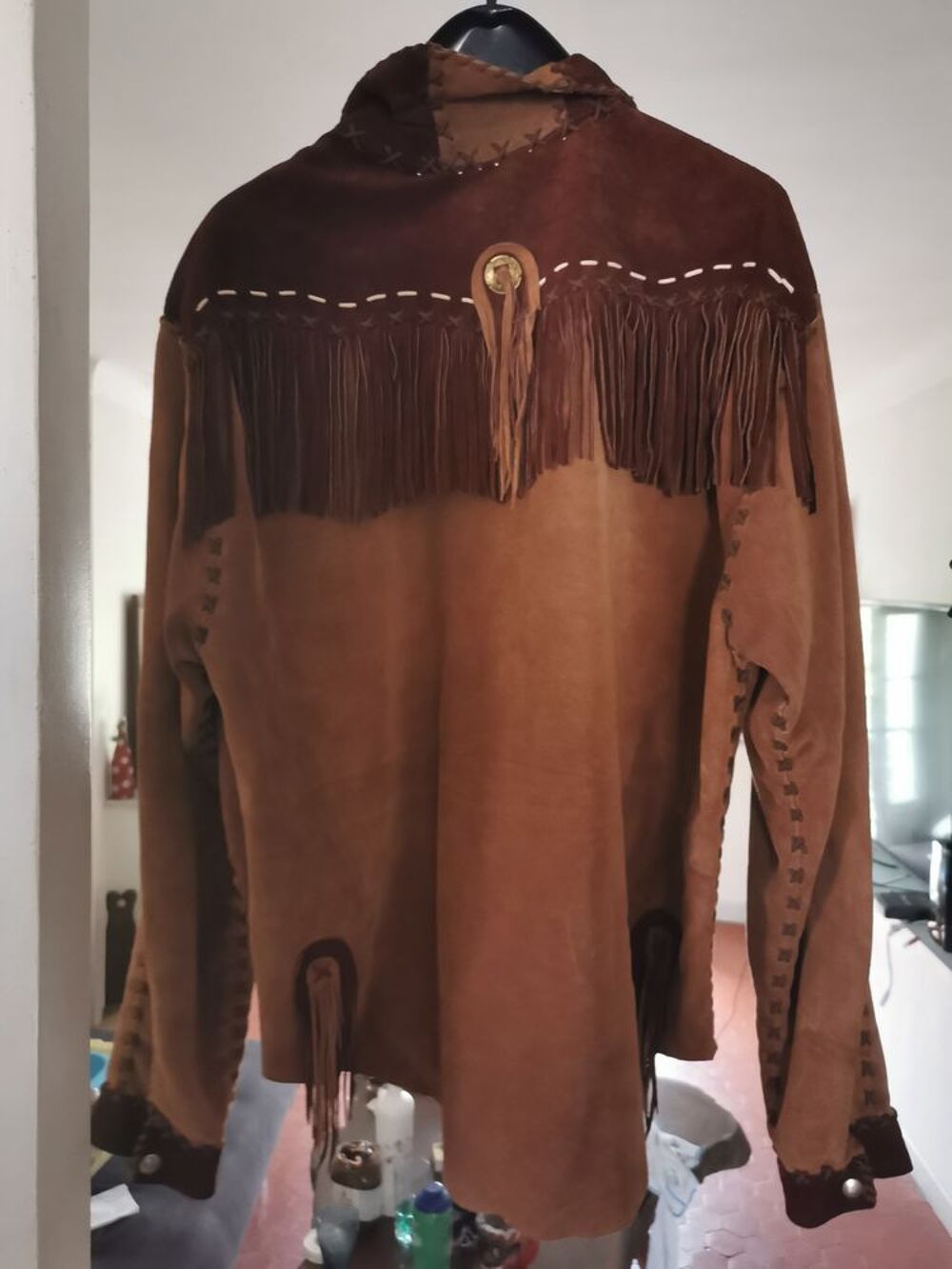 Veste en peaux cousu &agrave; la main Vtements