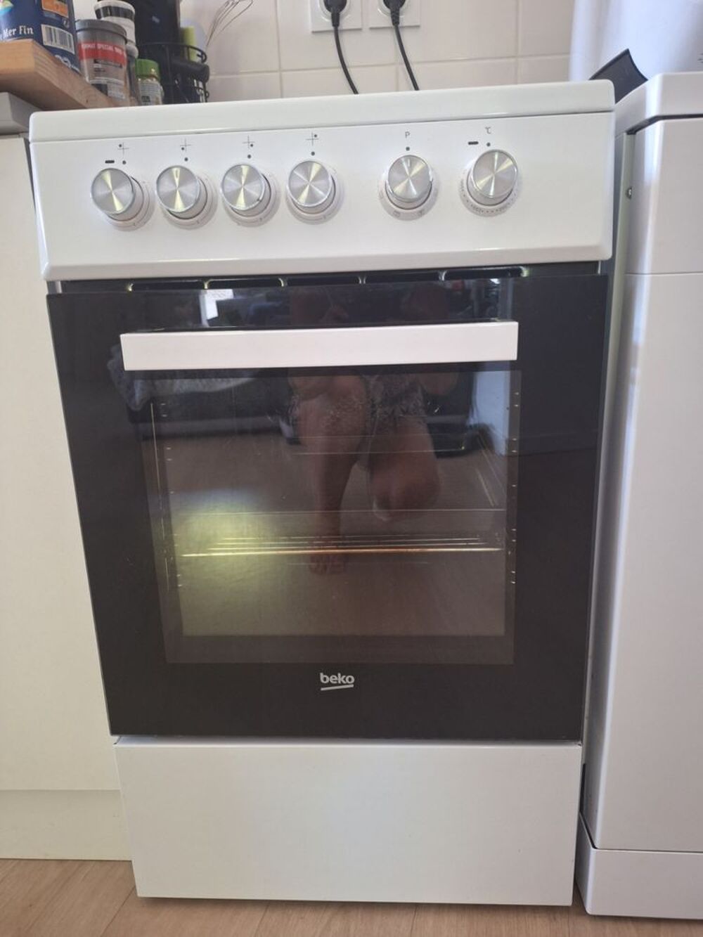 Cuisini&egrave;re Vitroc&eacute;ramique BEKO Electroménager