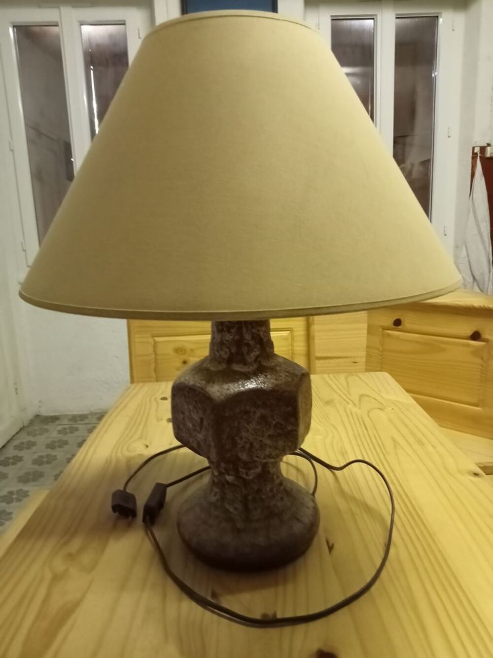 LAMPE DE CHEVET EN CERAMIQUE &Eacute;MAILL&Eacute;E Dcoration